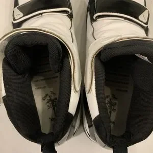 Reebok | Shoes | Reebok Answer 9 Pump Black Men Sz 3 | Poshmark display picture 1